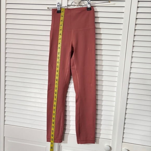 Pale pink lulu leggings Size 2 - Picture 5 of 8